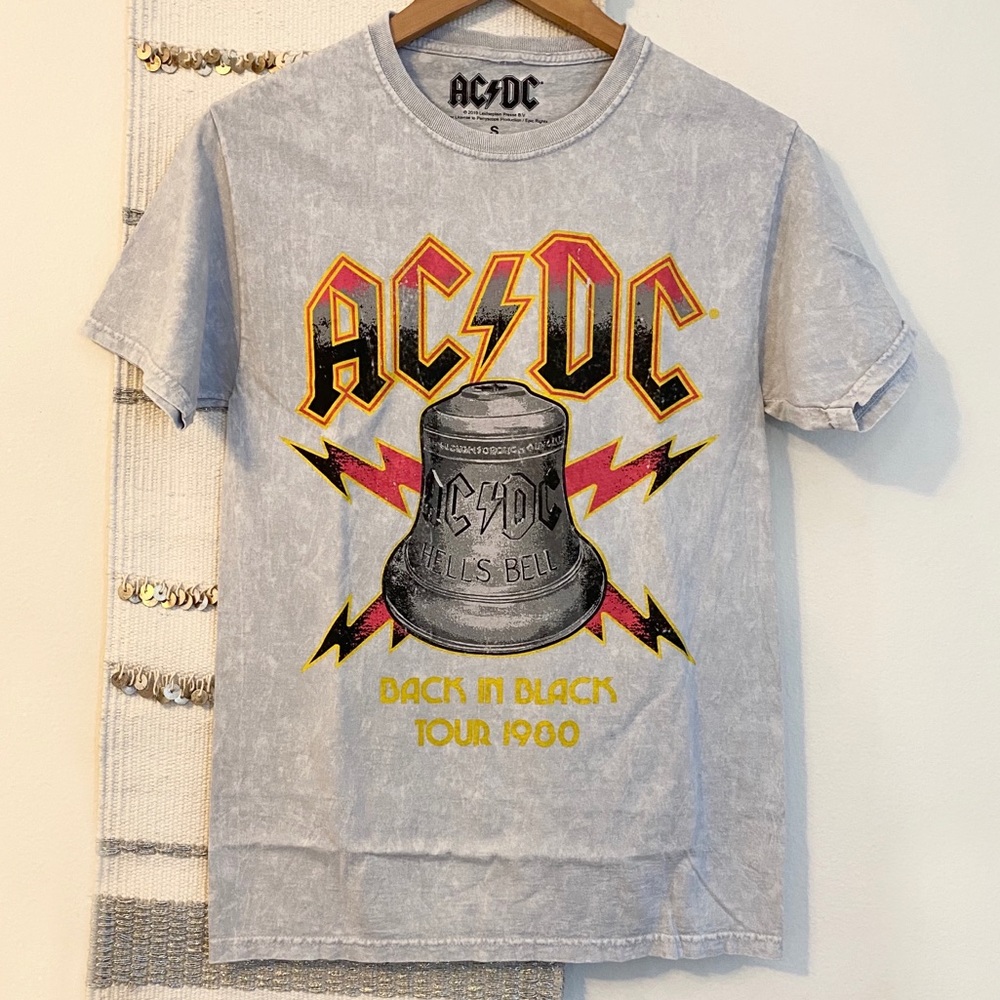 AC/DC | Boutique NWT Acid Wash Retro Band Tee - Picture 1 of 5